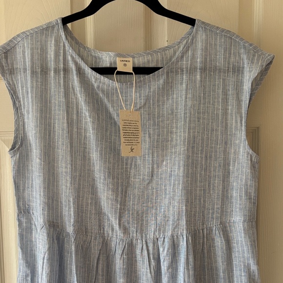Lintico Dresses & Skirts - NWT Lintico 100% Linen Blue Striped Maxi Dress